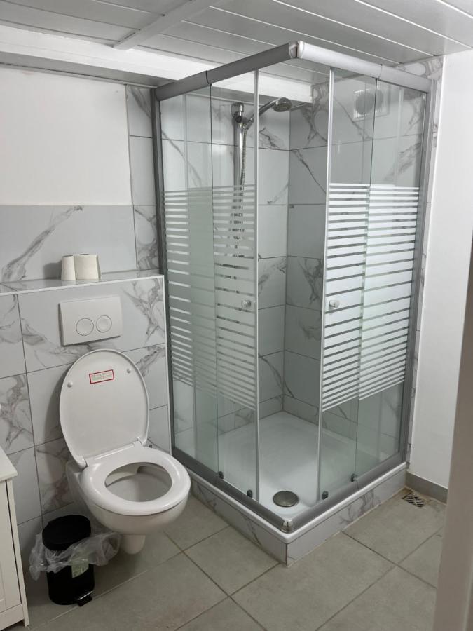 Souterrain Wohnung In Der Naehe Vom Duesseldorfer Flughafen ราทิงเงน ภายนอก รูปภาพ